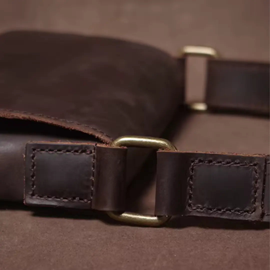 Bolsa Masculina Transversal em Couro Legítimo Casual Lux