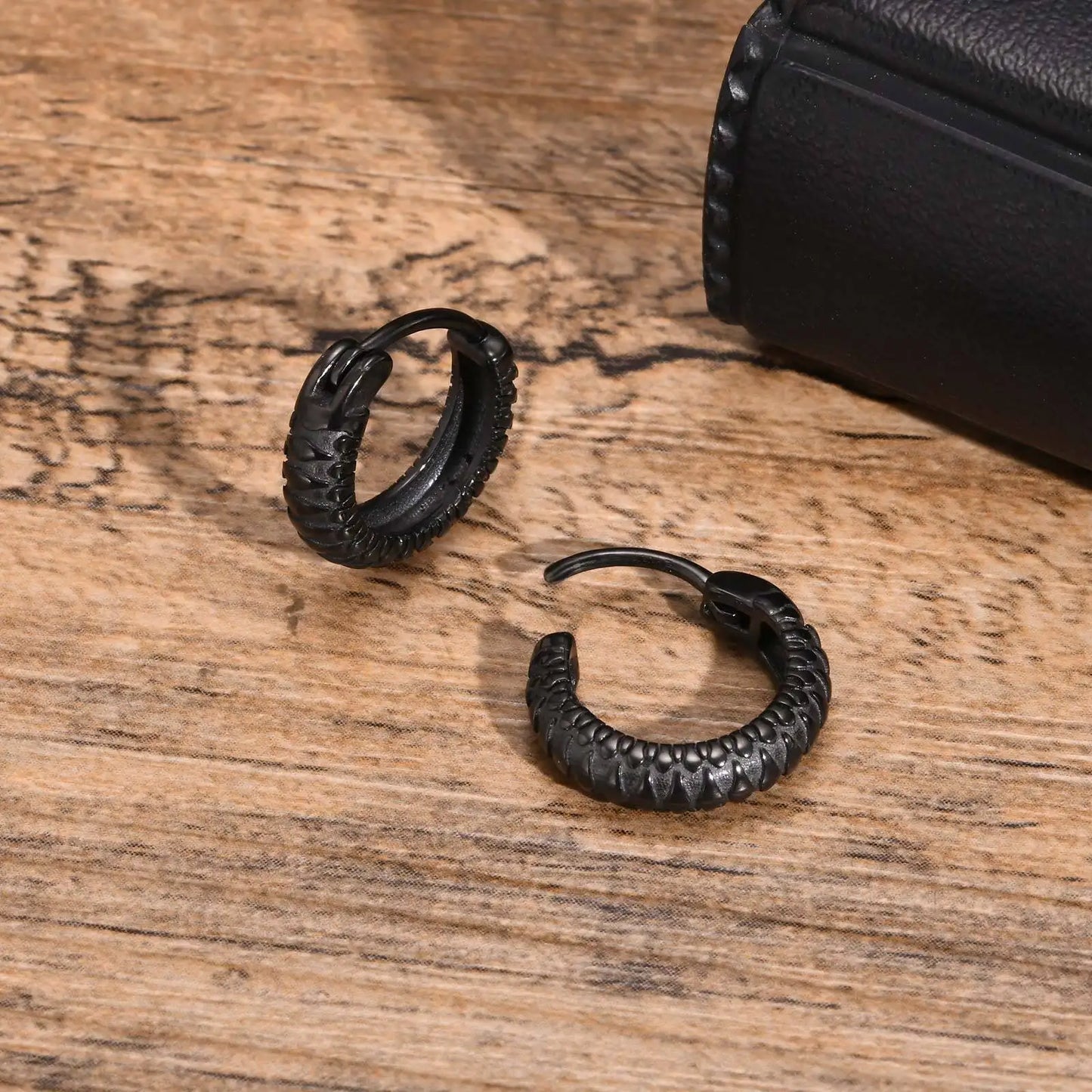 Brinco Masculino em Aço Argola Black Snake