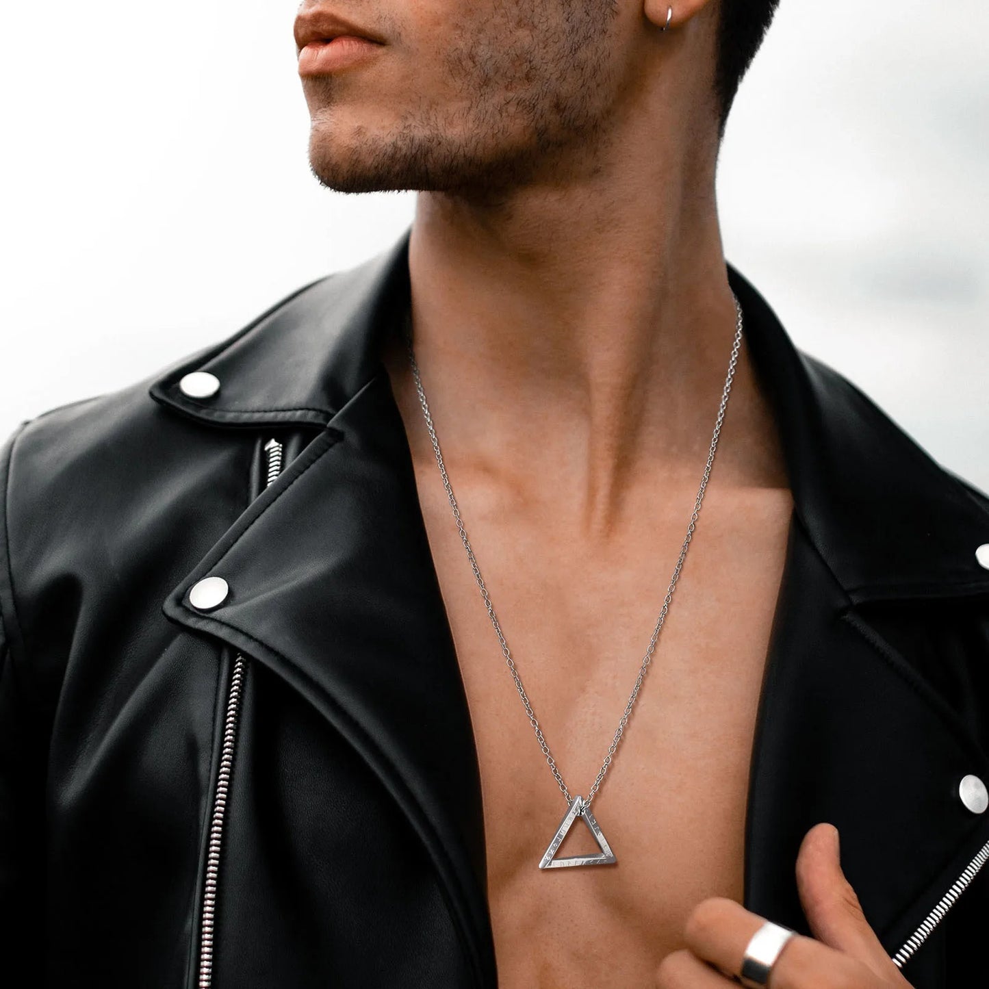 colar masculino, colar masculino aço inoxidável, colar masculino prata, colar masculino com pingente, colar masculino estilo viking, colar masculino moderno, colar masculino hip hop, colar masculino couro, colar masculino casual, colar masculino luxo,