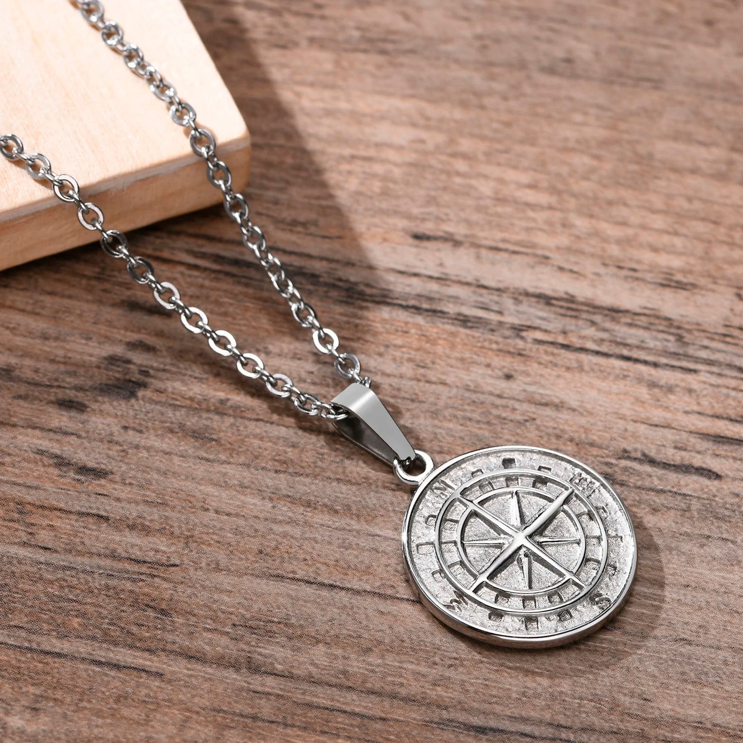 Conjunto de Corrente + Colar Masculino em Aço Inox Compass (2 peças)