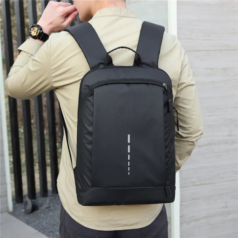 Mochila Masculina Super Leve em Nylon Estocolmo