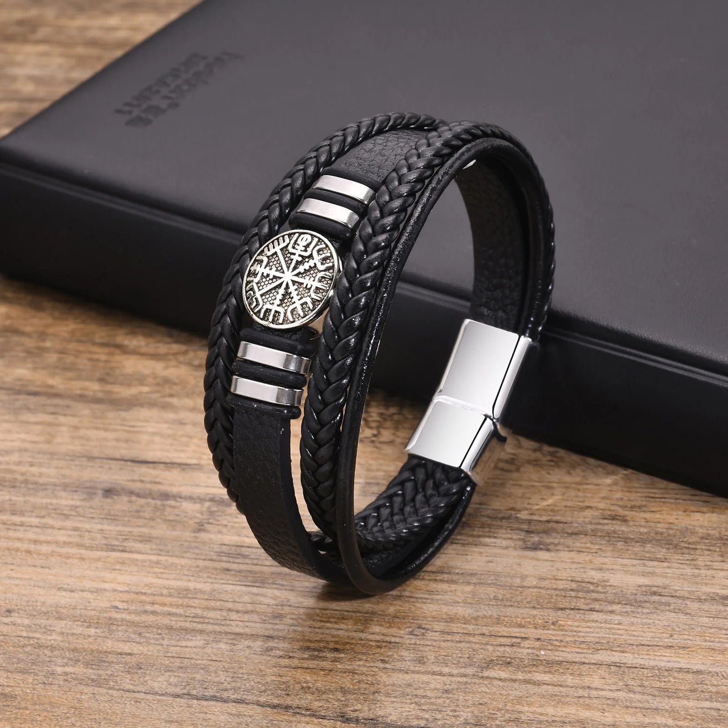 Pulseira Masculina de Couro e Aço VKN
