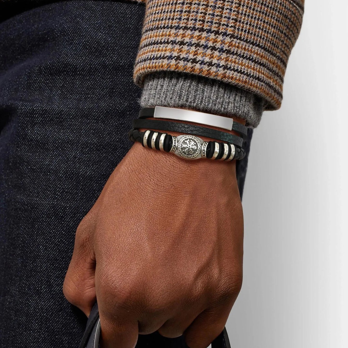 Pulseira Masculina em Couro e Aço Rune