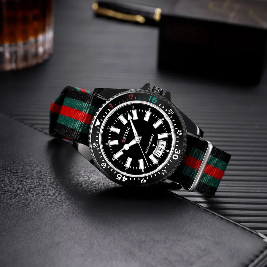 Relógio Masculino com Pulseira de Nylon Luxo Casino