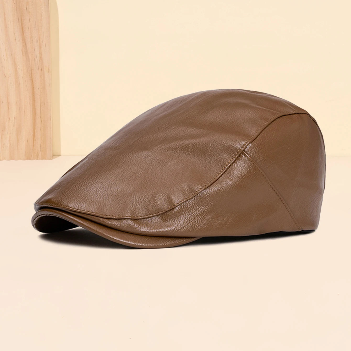 Boina Masculina em Couro Ecológico Simple