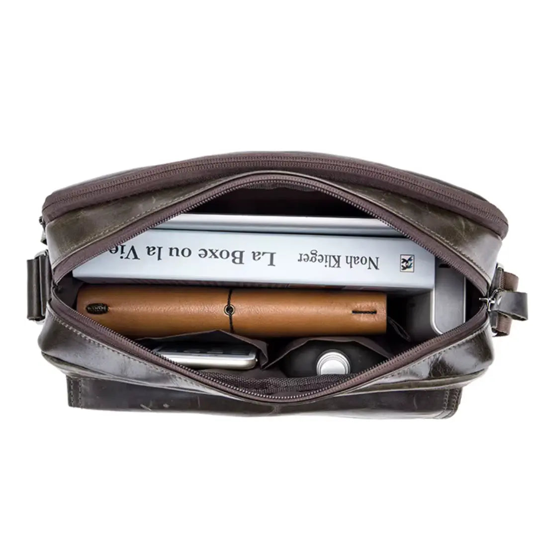 Bolsa Masculina Lateral em Couro Legítimo Bullcaptain Manly
