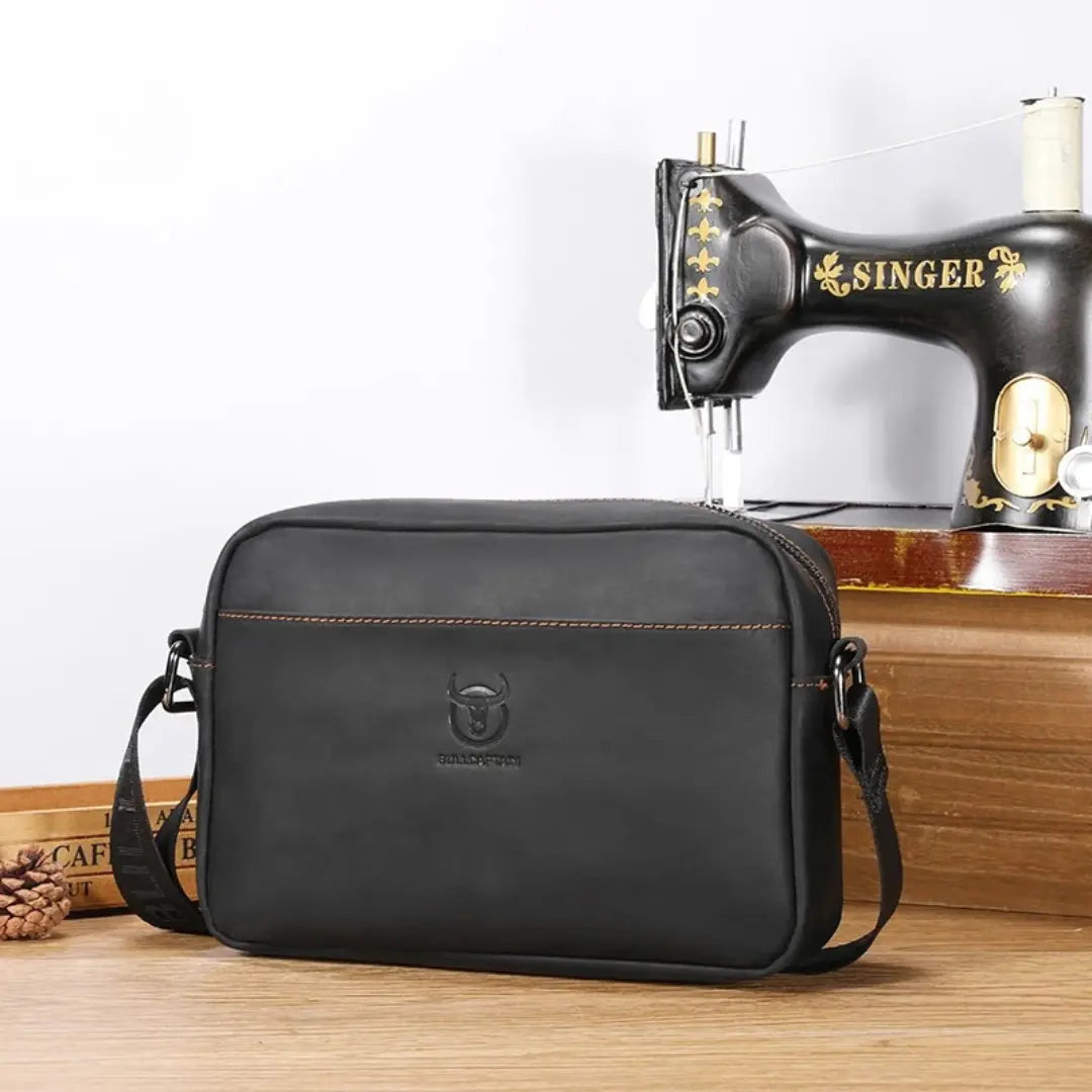 Bolsa Masculina de Ombro em Couro Legítimo Bullcaptain Otto