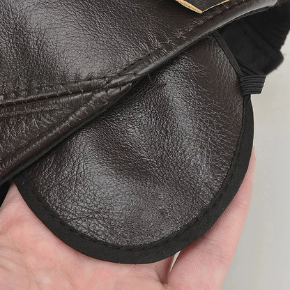 Boné Masculino Aba Curva em Couro Legítimo com Protetor de Orelha Brandy