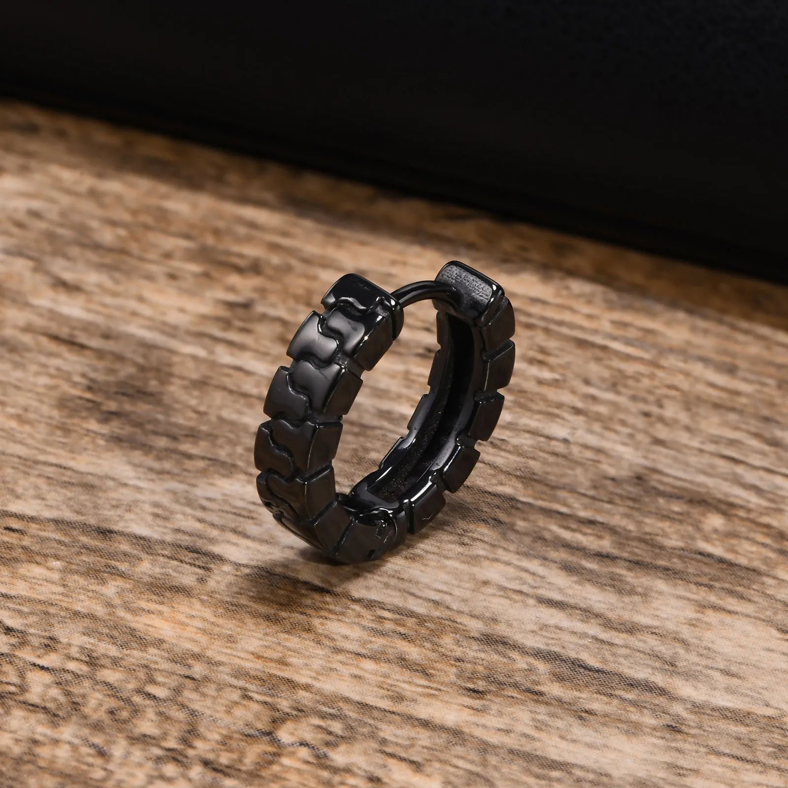 Brinco Masculino Argola em Aço Tire (Par)