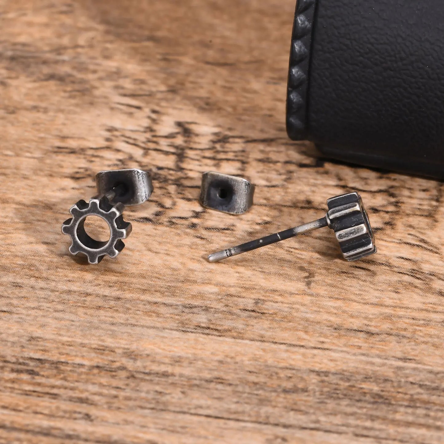 Brinco Masculino em Aço Gear (Par)