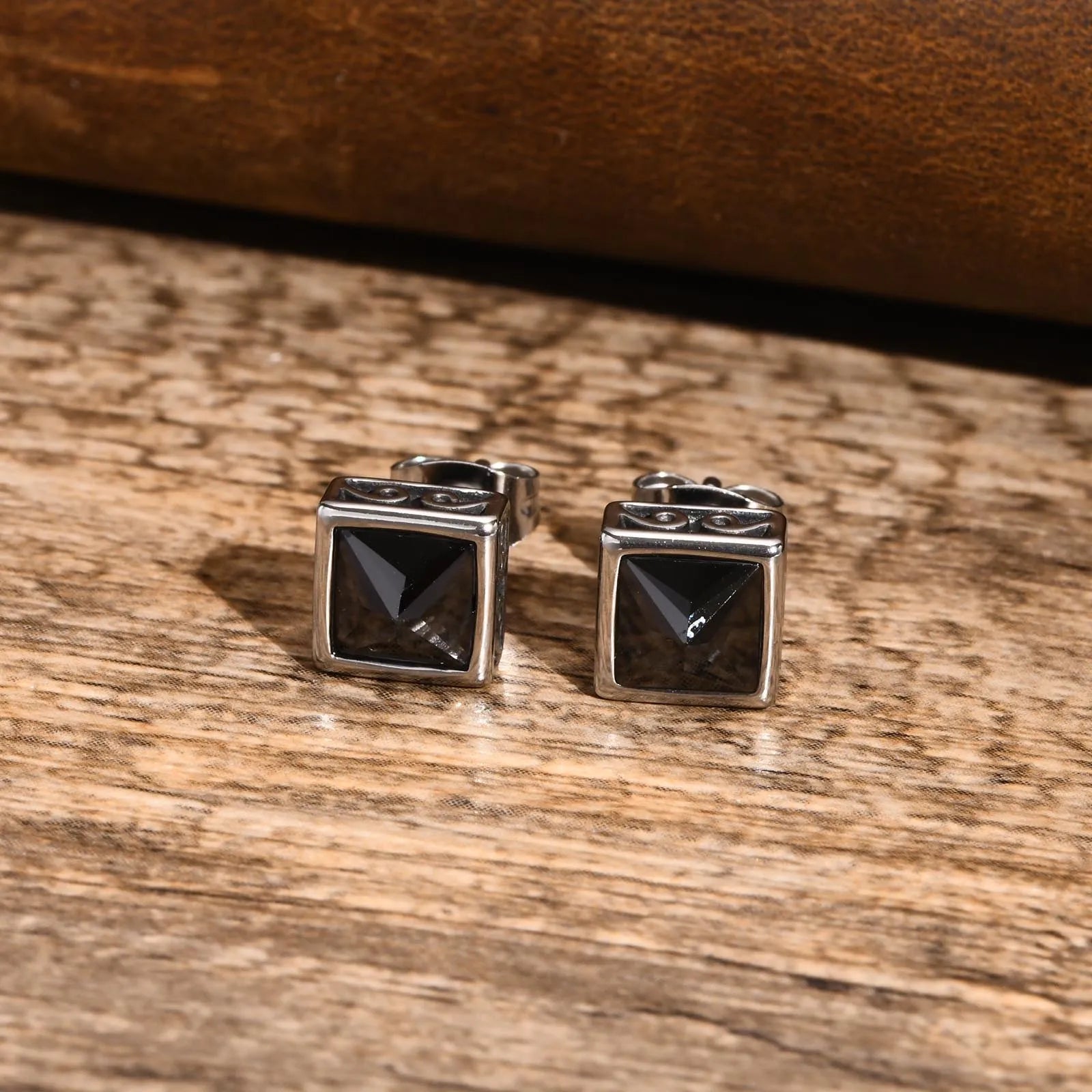 Brinco Masculino em Aço com Zircônia BlackSquare