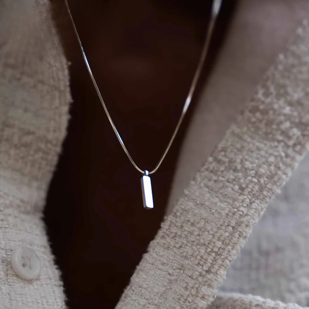 Colar Masculino com Pingente Minimalista Trendy