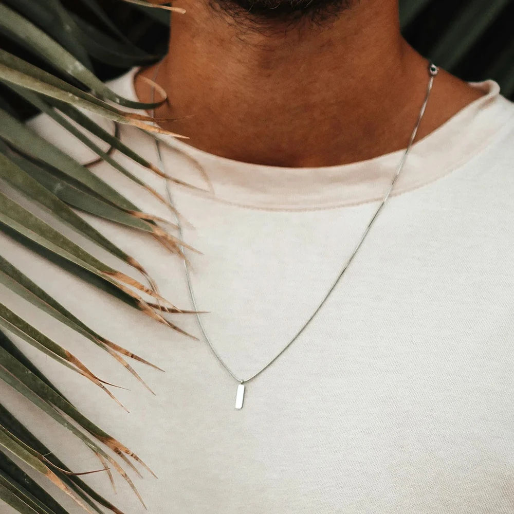 Colar Masculino com Pingente Minimalista Trendy