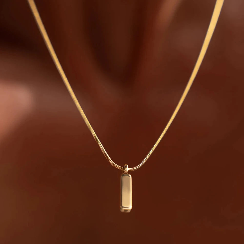 Colar Masculino com Pingente Minimalista Trendy