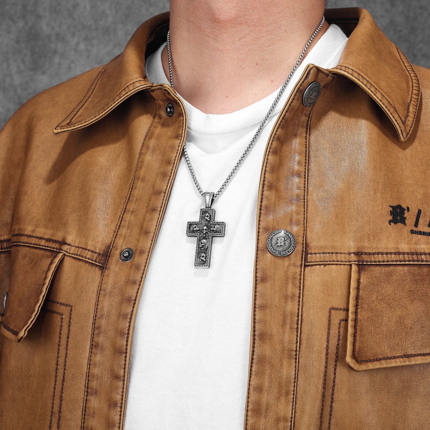 Colar Masculino com Pingente Skull Cross