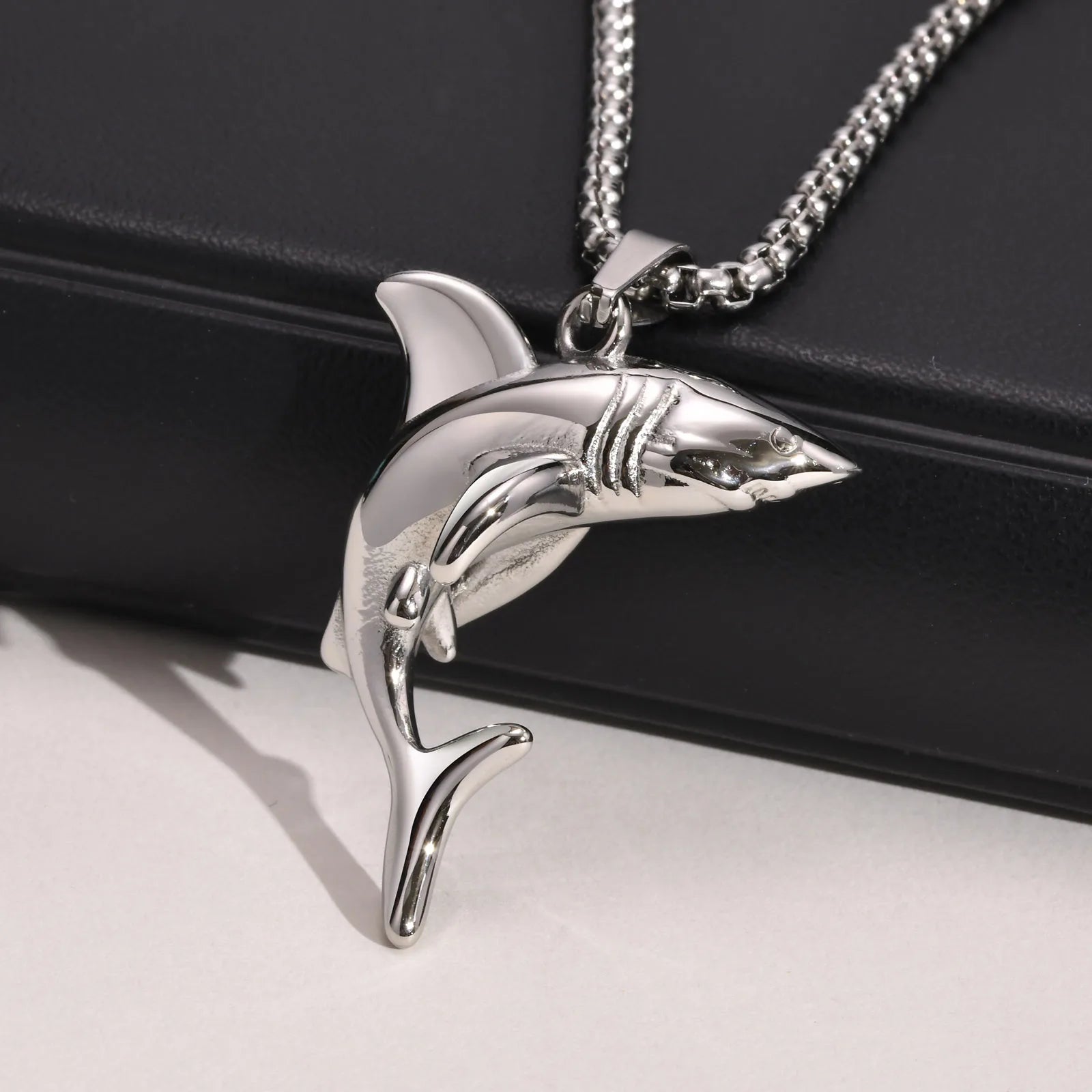 Colar Masculino em Aço Inox Shark