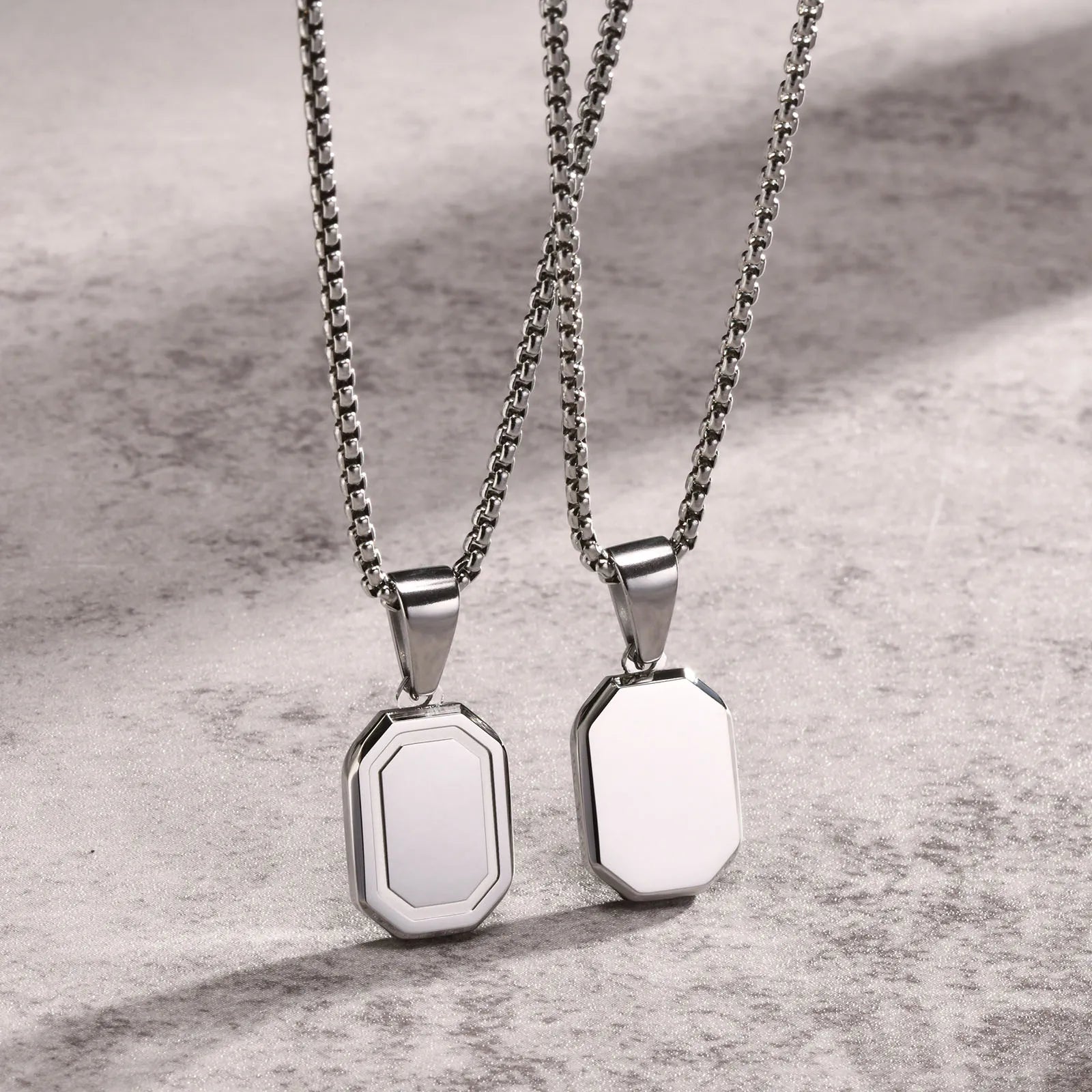 Colar Masculino em Aço Inox com Letra Inicial Geometric
