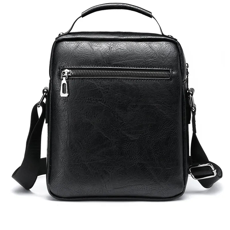 Bolsa Transversal Masculina de Couro Preta - Orion